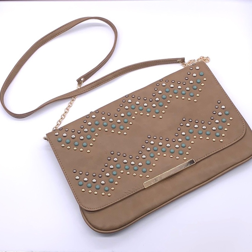 SuiteBlanco Crossbody Purse Tan Chevron Studded